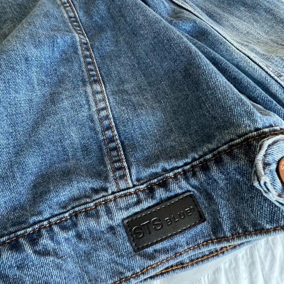 Jean Jacket - Picture 2 of 6